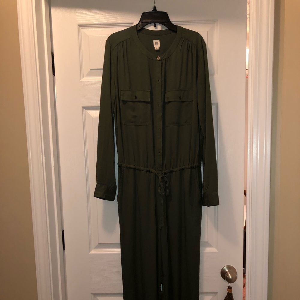 Gap jumpsuit
